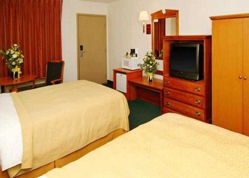Quality Inn At Arlington Highlands Exterior photo