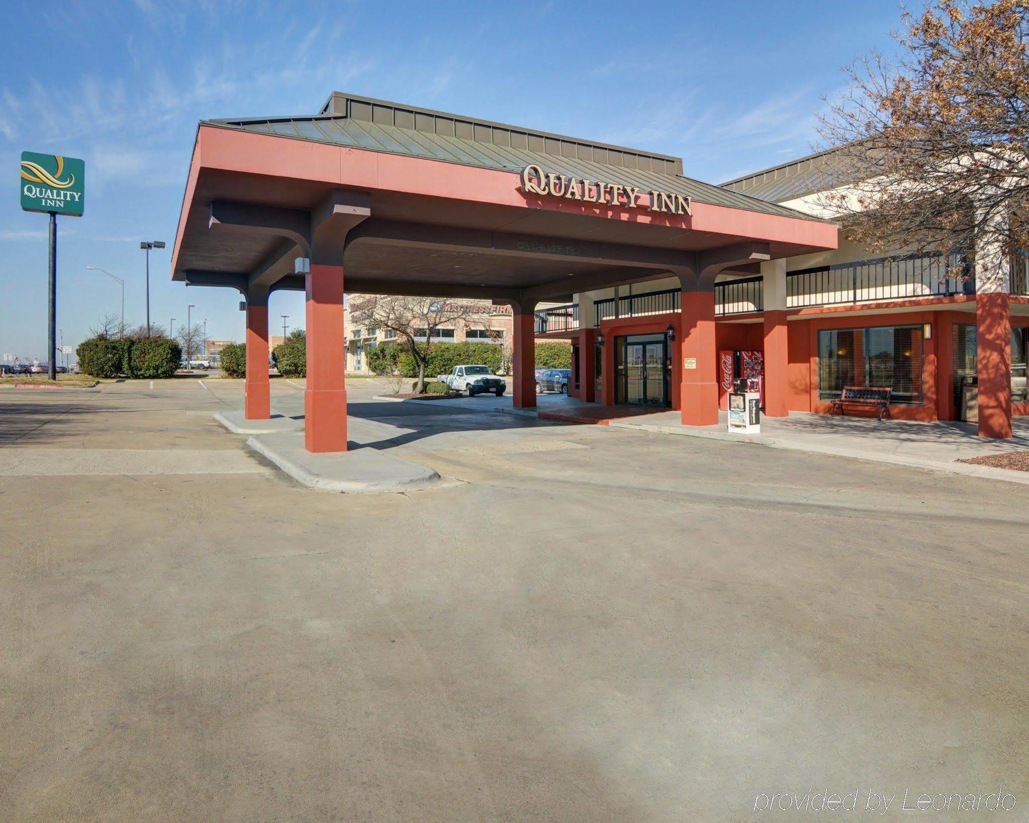 Quality Inn At Arlington Highlands Exterior photo